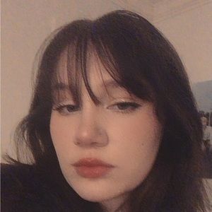 Meet your Posher, Abigail